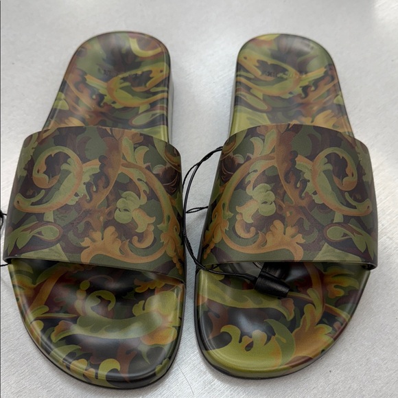 Camouflage Slide Sandals - Picture 1 of 10